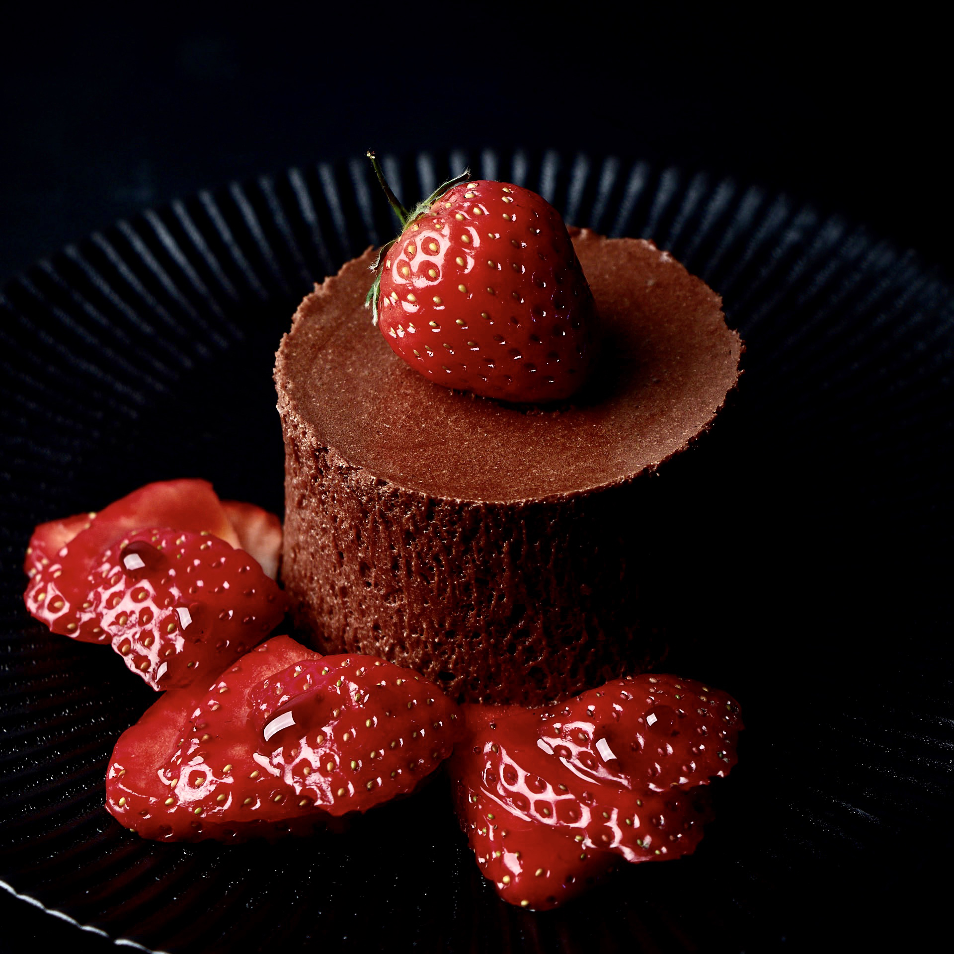 Mousse au Chocolat | Erdbeercarpaccio - Kochkunststücke